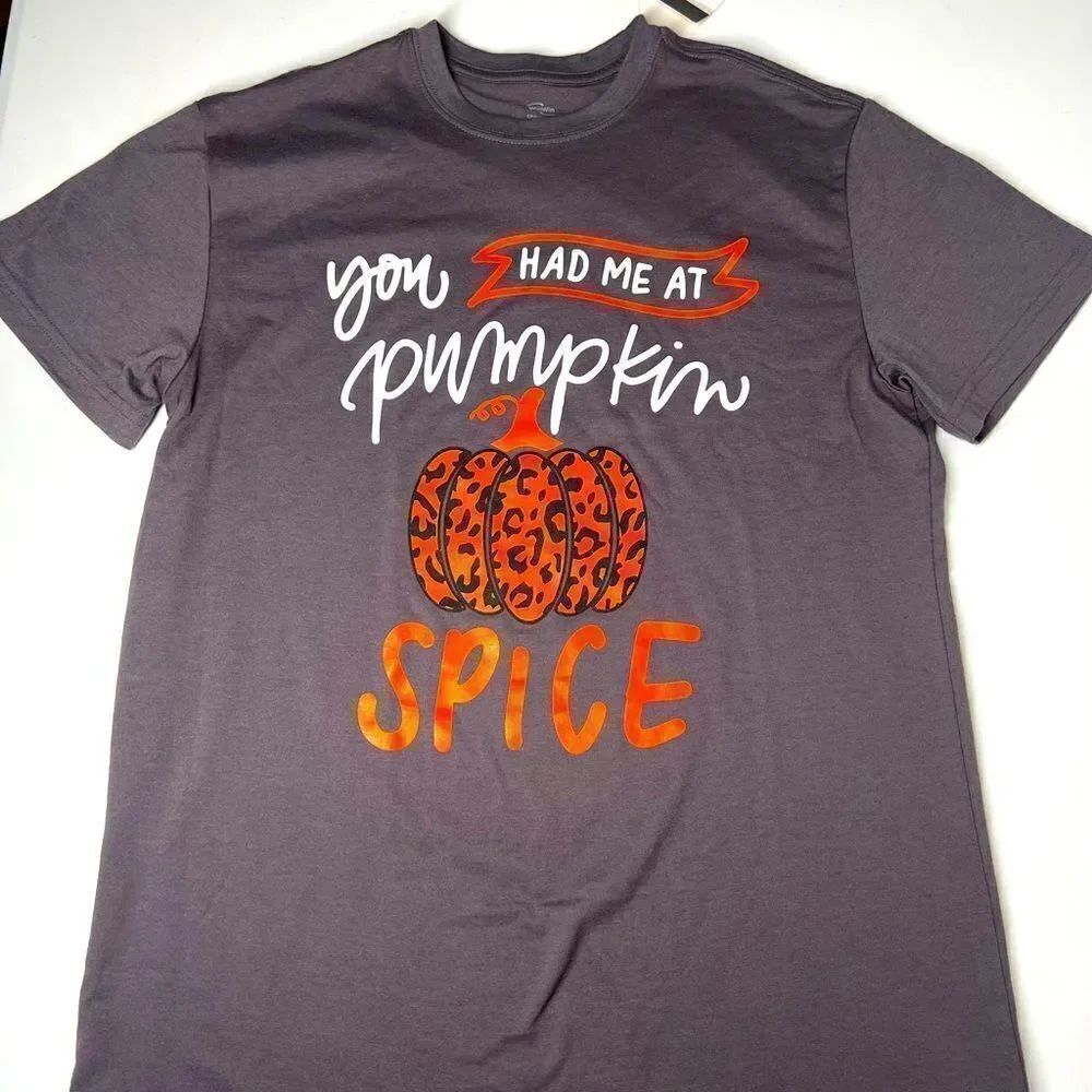 NWT Pumpkin Spice Halloween T-shirt Gray Orange Size S Unisex